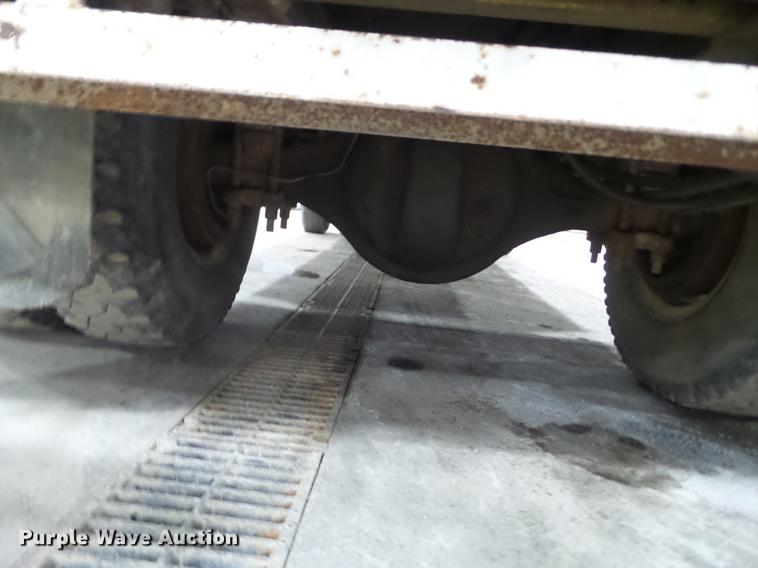 image for item EW9956 1982 Chevrolet C6500 bucket truck