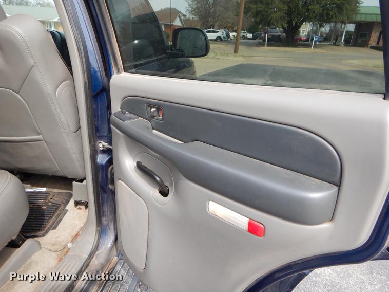 image for item EZ9792 2003 Chevrolet Tahoe SUV