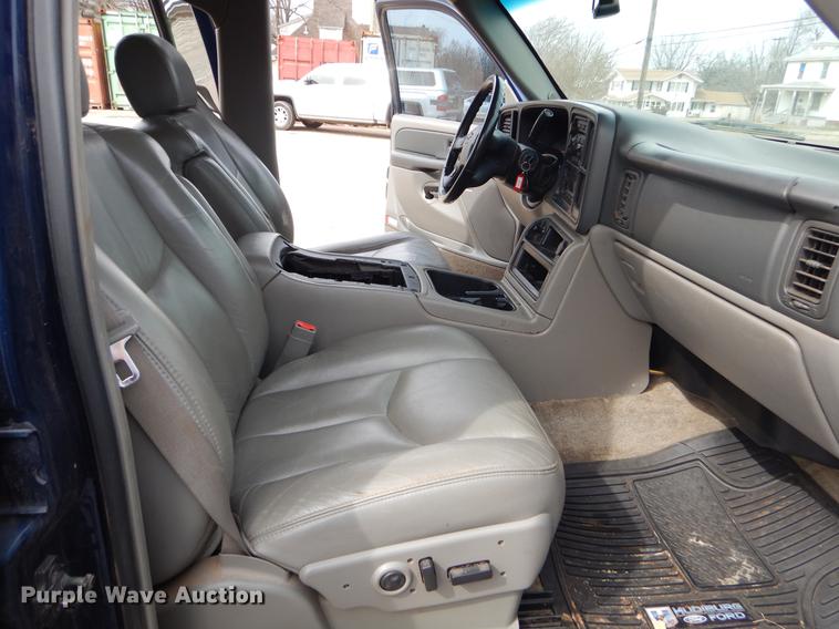 image for item EZ9792 2003 Chevrolet Tahoe SUV