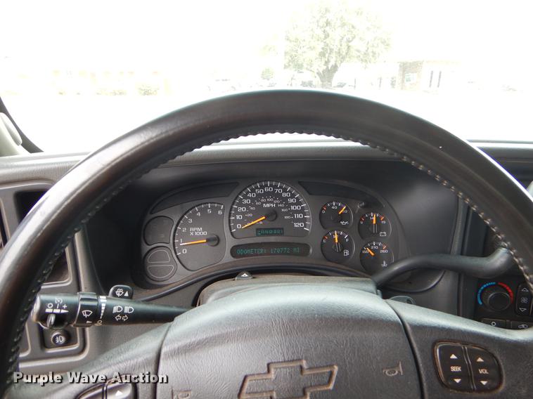 image for item EZ9792 2003 Chevrolet Tahoe SUV