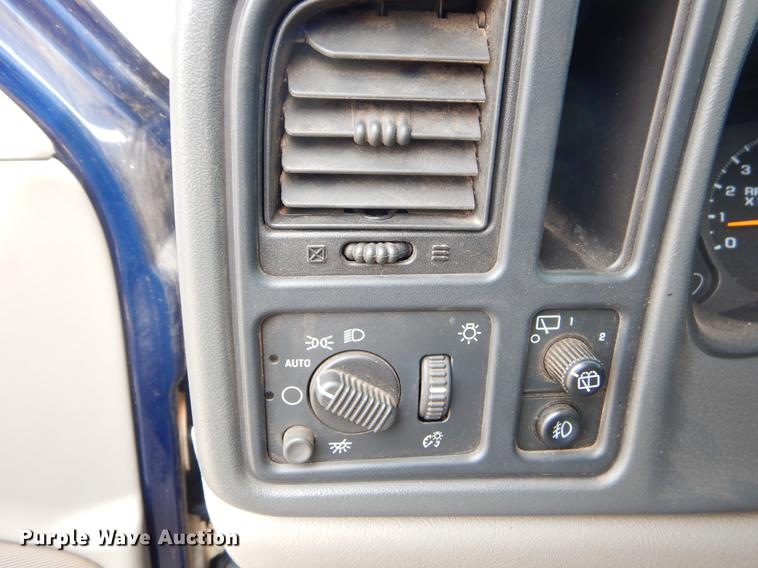 image for item EZ9792 2003 Chevrolet Tahoe SUV