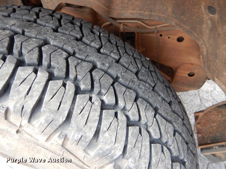 image for item EZ9792 2003 Chevrolet Tahoe SUV