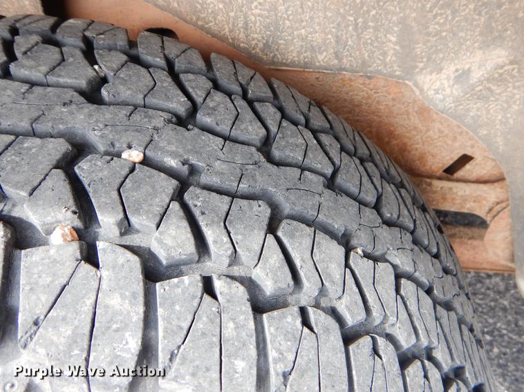 image for item EZ9792 2003 Chevrolet Tahoe SUV