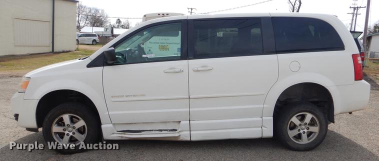 image for item EZ9796 2010 Dodge Grand Caravan SE handicap accessible van