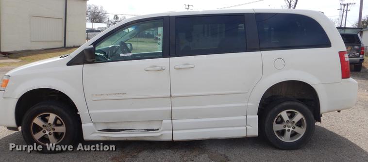 image for item EZ9797 2010 Dodge Grand Caravan SE handicap accessible van