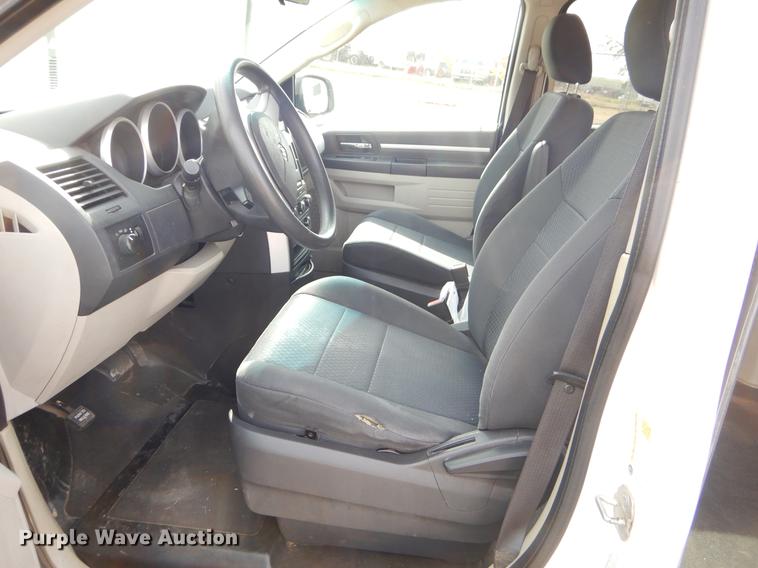image for item EZ9800 2010 Dodge Grand Caravan SE handicap accessible van