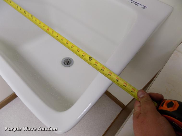 image for item FA9502 Wall mounted sink