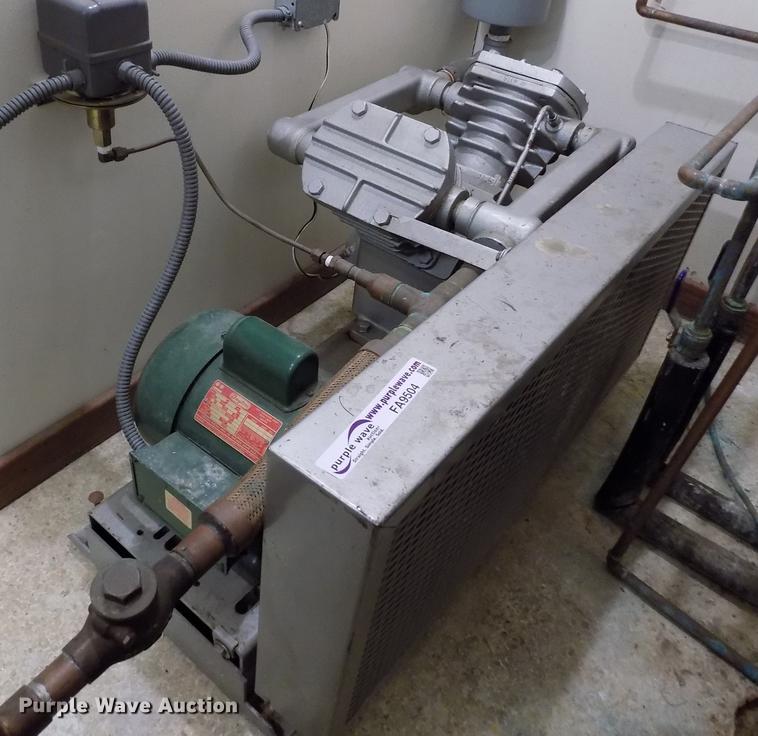 image for item FA9504 Ingersoll Rand V244X2 vacuum pump