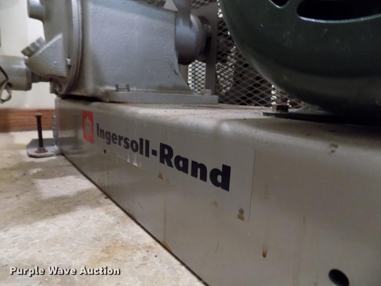 image for item FA9504 Ingersoll Rand V244X2 vacuum pump