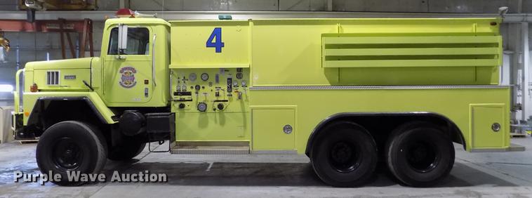 image for item FH9137 1987 International Paystar 5000 F5070 tanker fire truck