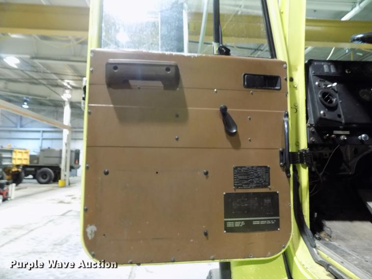 image for item FH9137 1987 International Paystar 5000 F5070 tanker fire truck