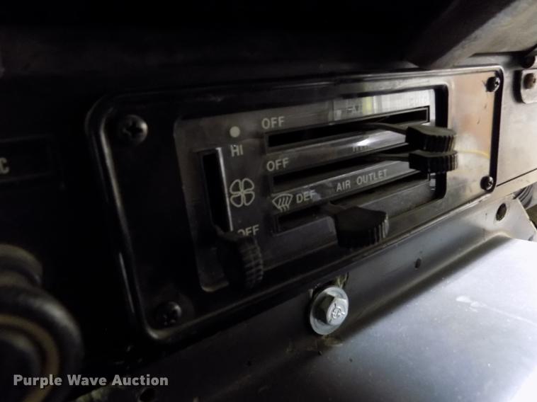 image for item FH9137 1987 International Paystar 5000 F5070 tanker fire truck