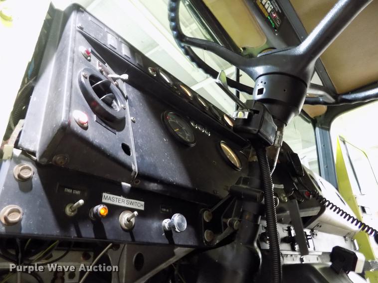 image for item FH9137 1987 International Paystar 5000 F5070 tanker fire truck