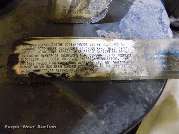 image for item FH9137 1987 International Paystar 5000 F5070 tanker fire truck