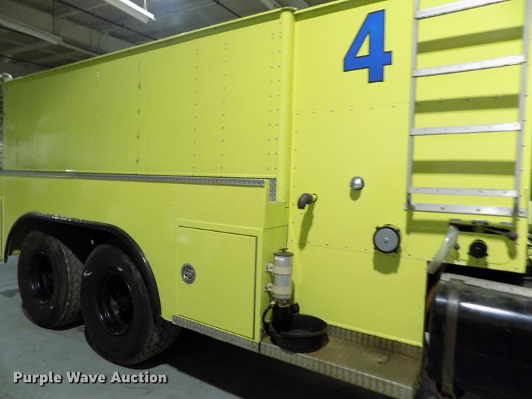 image for item FH9137 1987 International Paystar 5000 F5070 tanker fire truck