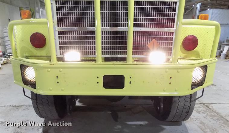 image for item FH9137 1987 International Paystar 5000 F5070 tanker fire truck