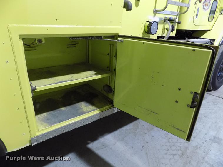 image for item FH9137 1987 International Paystar 5000 F5070 tanker fire truck