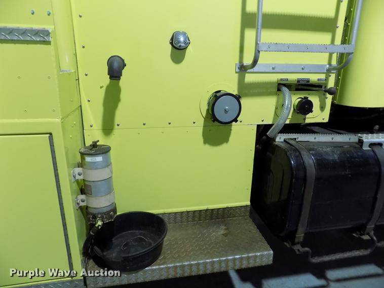 image for item FH9137 1987 International Paystar 5000 F5070 tanker fire truck