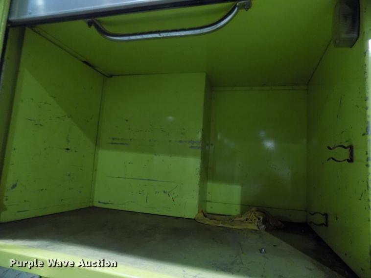 image for item FH9137 1987 International Paystar 5000 F5070 tanker fire truck