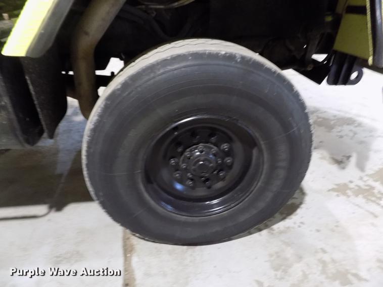 image for item FH9137 1987 International Paystar 5000 F5070 tanker fire truck