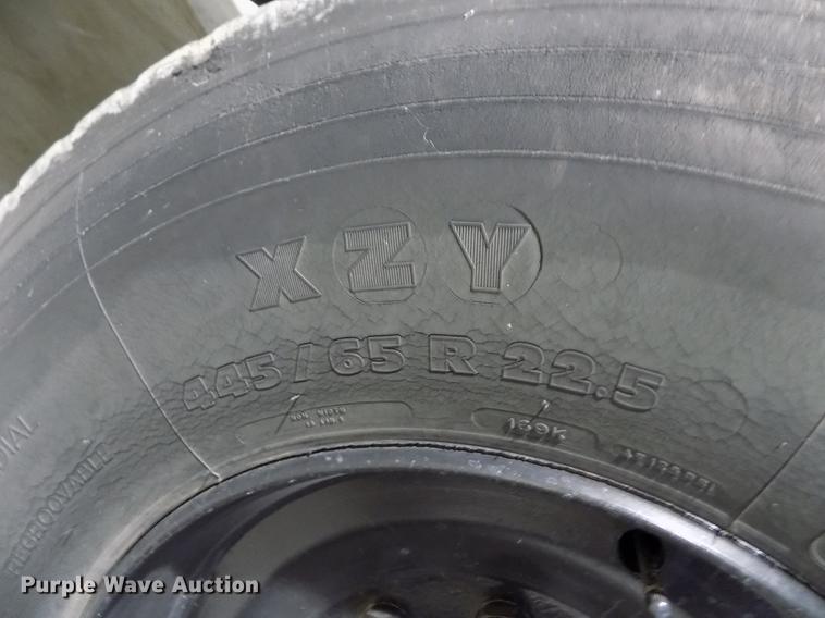 image for item FH9137 1987 International Paystar 5000 F5070 tanker fire truck