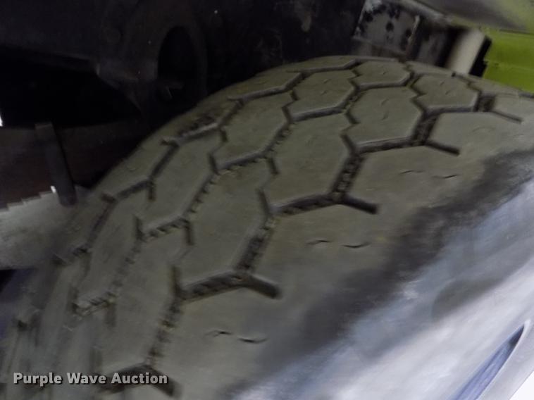 image for item FH9137 1987 International Paystar 5000 F5070 tanker fire truck