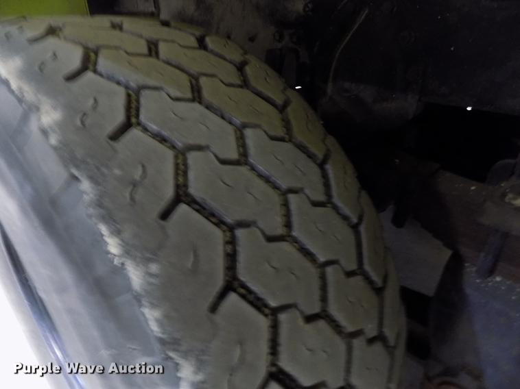 image for item FH9137 1987 International Paystar 5000 F5070 tanker fire truck