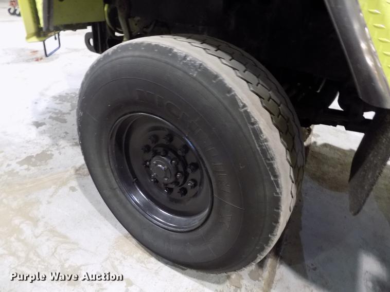 image for item FH9137 1987 International Paystar 5000 F5070 tanker fire truck