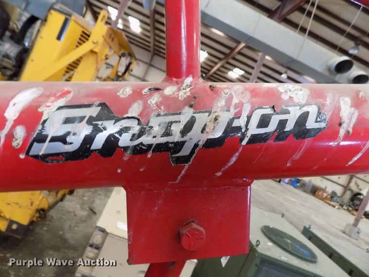 Snapon YA705 engine hoist in Salina, KS Item FH9175 sold Purple Wave