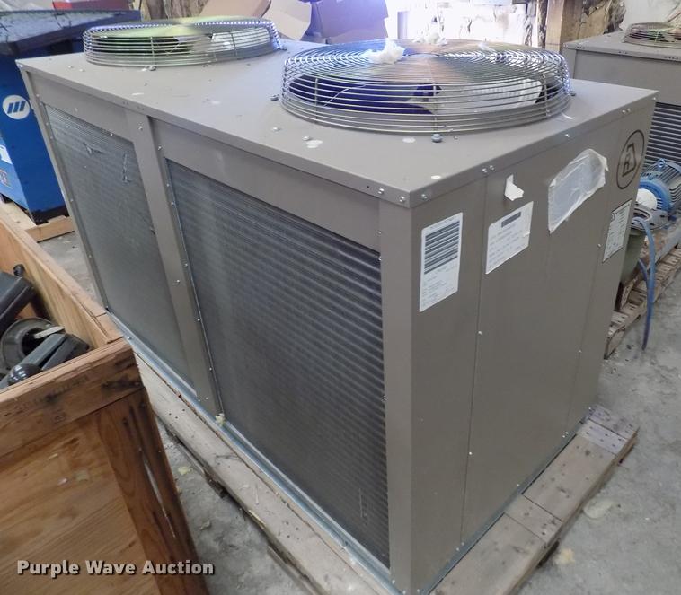 Drake Refrigeration PAC120D2T42 chiller in Salina, KS Item FH9187