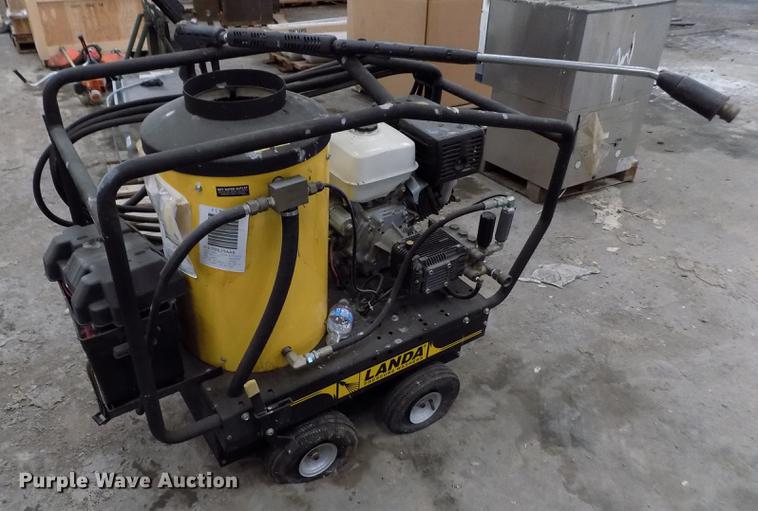 image for item FH9202 Landa MVP4-3000 pressure washer