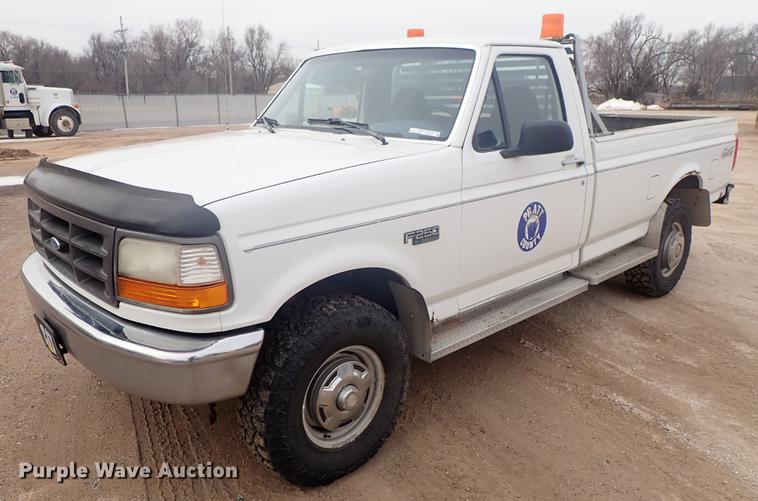 image for item FL9571 1996 Ford F250 pickup truck