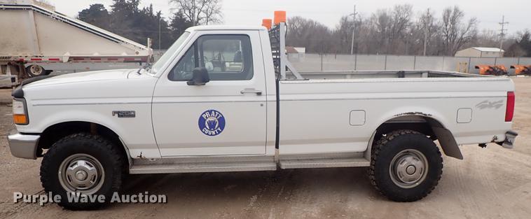 image for item FL9571 1996 Ford F250 pickup truck