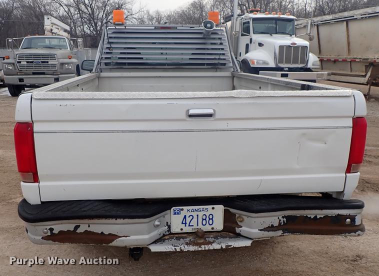 image for item FL9571 1996 Ford F250 pickup truck