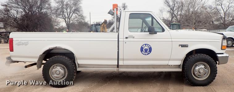 image for item FL9571 1996 Ford F250 pickup truck