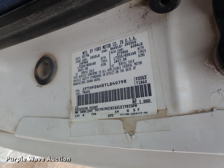 image for item FL9571 1996 Ford F250 pickup truck