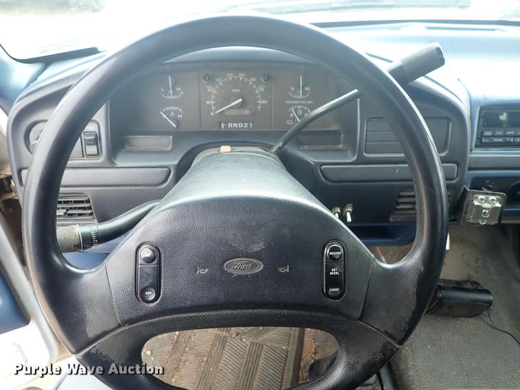 image for item FL9571 1996 Ford F250 pickup truck