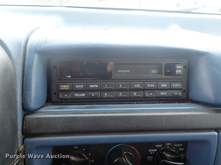 image for item FL9571 1996 Ford F250 pickup truck