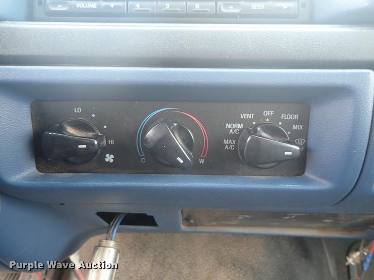 image for item FL9571 1996 Ford F250 pickup truck