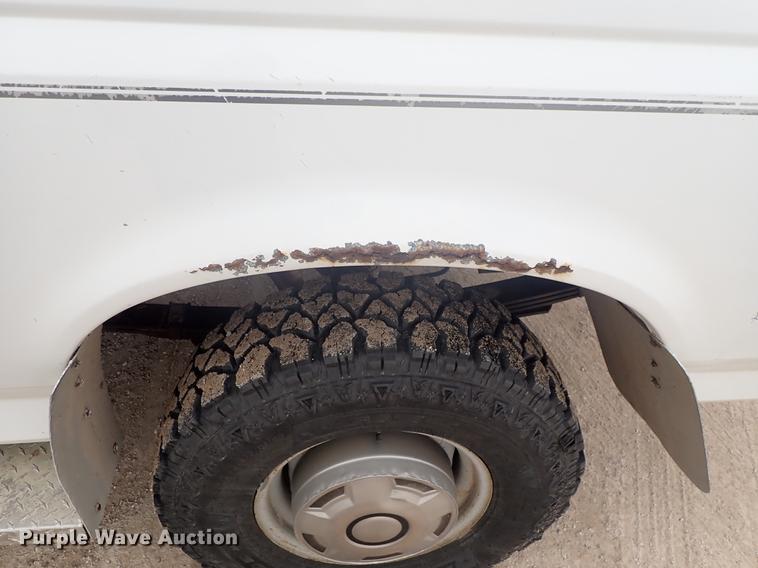 image for item FL9571 1996 Ford F250 pickup truck
