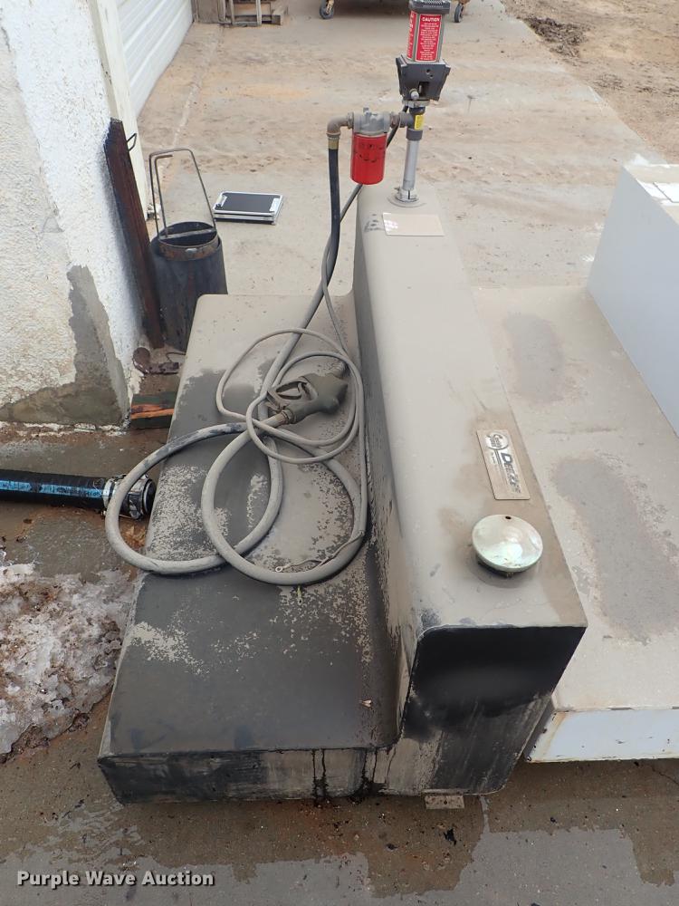 image for item FL9572 (2) L-shaped fuel tanks