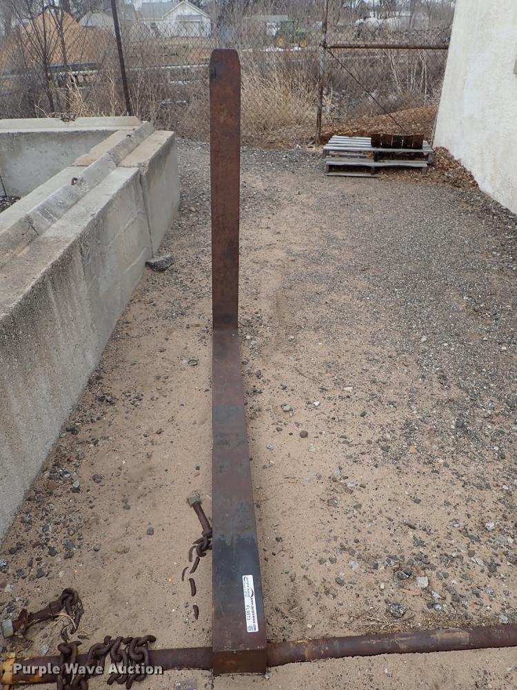 image for item FL9573 Loader forks