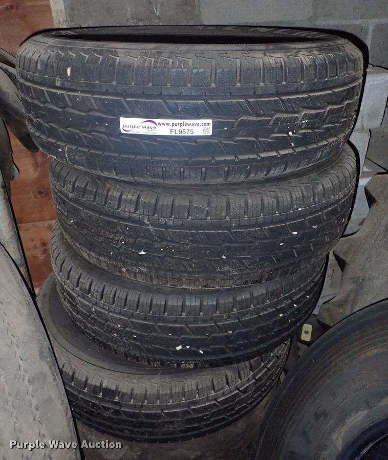 image for item FL9575 (4) 245/75R17 tires