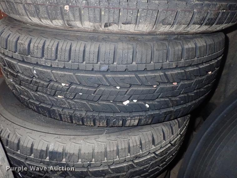 image for item FL9575 (4) 245/75R17 tires