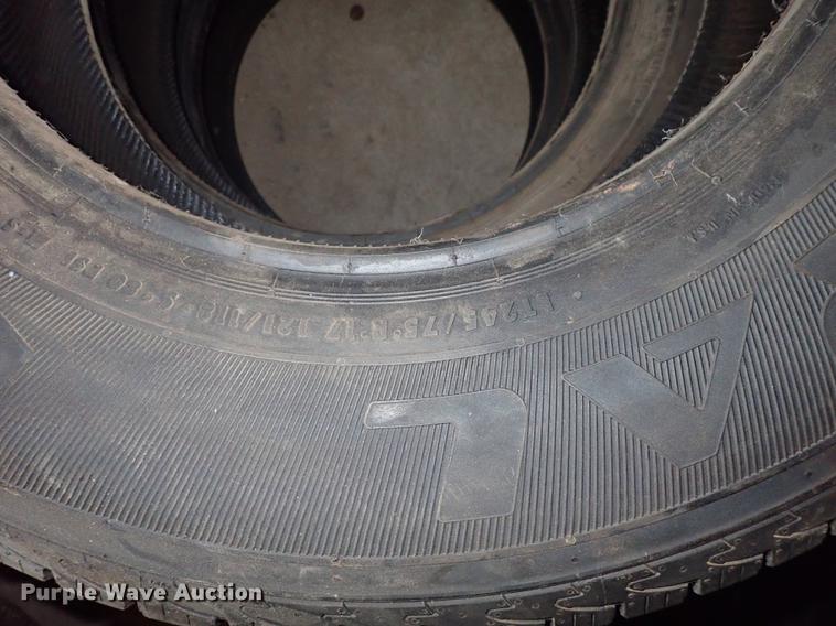image for item FL9576 (3) 245/75R17 tires