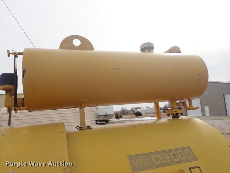 image for item FL9577 Steel oil tank