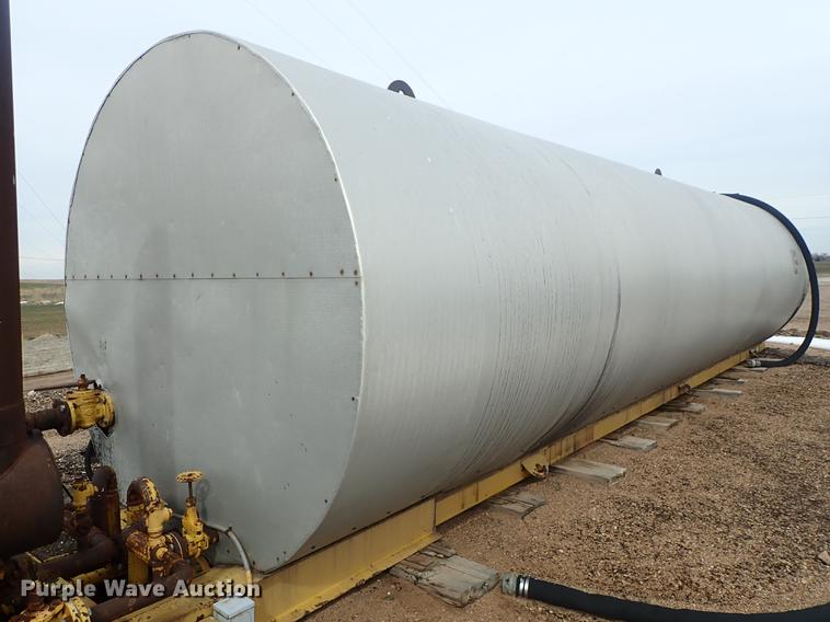 image for item FL9577 Steel oil tank