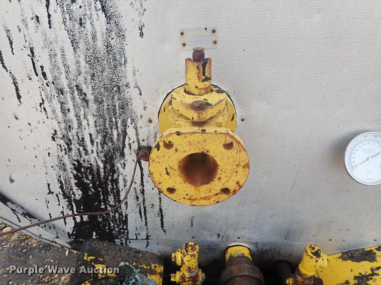 image for item FL9577 Steel oil tank