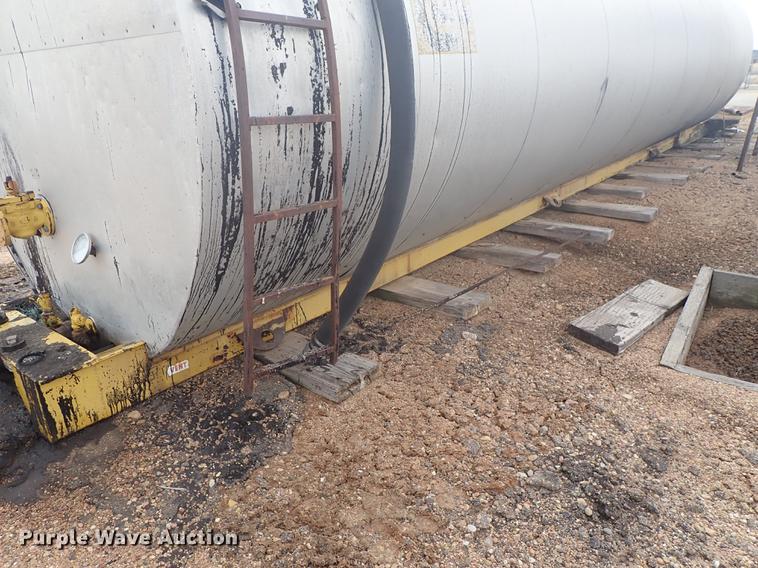 image for item FL9577 Steel oil tank