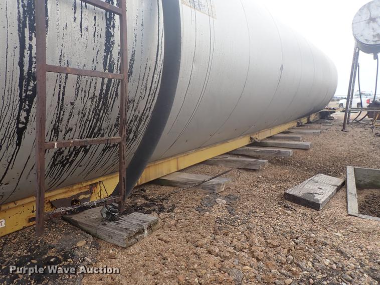 image for item FL9577 Steel oil tank